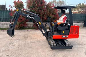 E170 Mini escavatore Hinowa 15 q