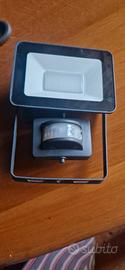 faretto applique lampada con sensore