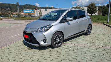 TOYOTA YARIS 1.0 Active neopatentati