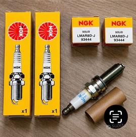 2 candele NGK LMAR8D-J 93444 nuove