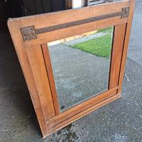 Vecchia Specchiera  Da Comò con effige in bronzo