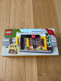 Lego Brand Store 40528
