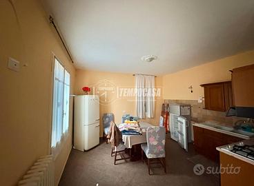 PORZIONE DI CASA SU 2 LIVELLI