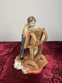 Scultura In Capodimonte Rappresentante Geometra Al