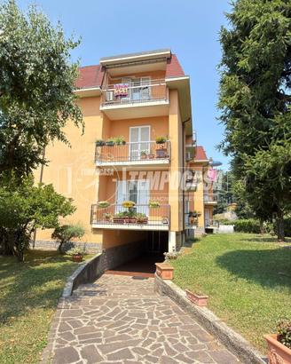 TRE LOCALI IN CENTRO CON BOX E CANTINA