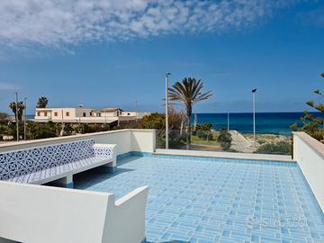 Fronte mare Lido Valderice con 7 posti letto