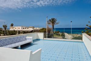 Fronte mare Lido Valderice con 7 posti letto