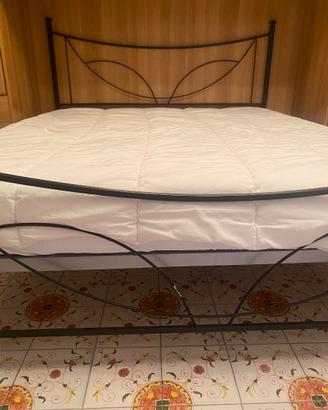 Letto matrimoniale