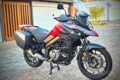 Moto Suzuki V-Strom 650