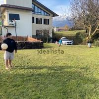 Appartamento spazioao con giardino e parcheggio