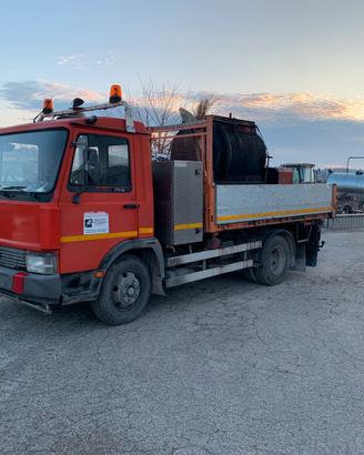 Autocarro con cisterna Emulsione