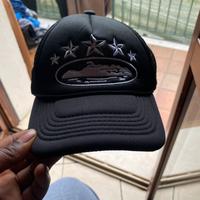 cappello Corteiz nero e bianco