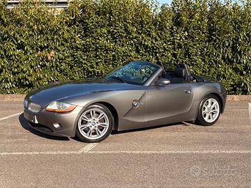 BMW Z4 3.0 - BOOKSERVICE