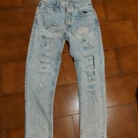 Pantaloni strappati Alcott come nuovi