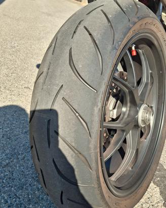gomme moto