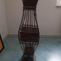 Lampada da terra indonesiana in rattan