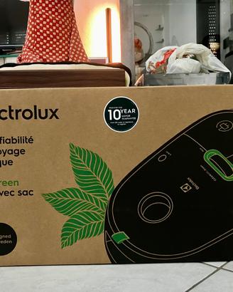 Aspirapolvere con sacco electrolux clean 600