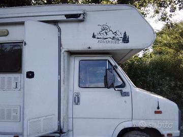 C. E.R.C. O. CAMPER