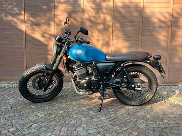 Moto Archive 250 bicilindrica