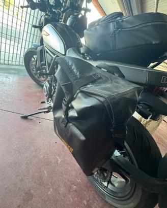 Borse ducati scrambler con staffe