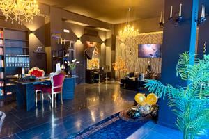 Locale commerciale 2 vetrine + 2 ingressi, 85 mq