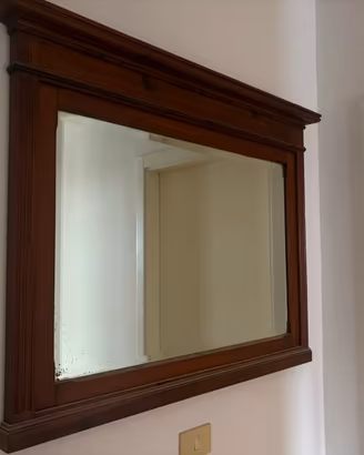 Specchio con cornice in ciliegio