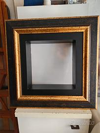 Scaffale da parete con cornice