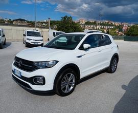 Volkswagen T-CROSS 1.0 TSI 110 CV DSG R-LINE