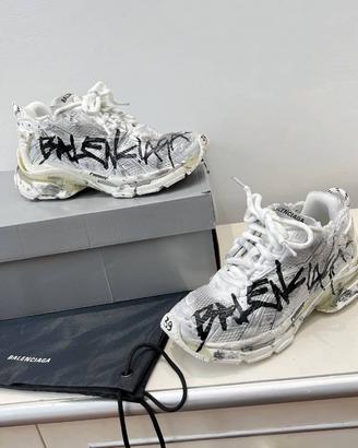 Balenciaga runner