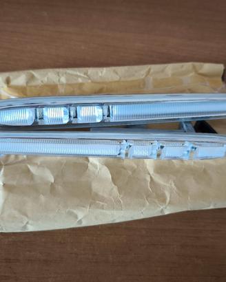 Coppia frecce ORIGINALI Alfa Romeo Giulietta 2010