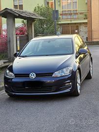 Volkswagen Golf  (Mk7)