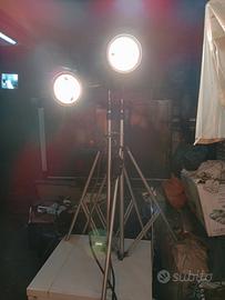 lampade Yianiro con treppiedi Manfrotto 