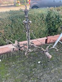 Lampadario in ferro battuto artigianale