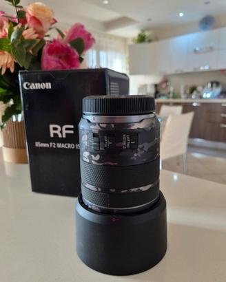 Canon Rf 85mm f2.0 macro Is stm