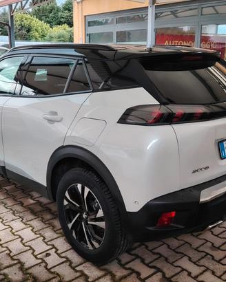 Peugeot 2008 PureTech 130 S&S GT-LINE