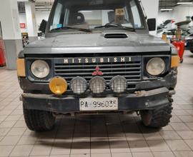 MITSUBISHI Pajero ('82-'00) - 1990