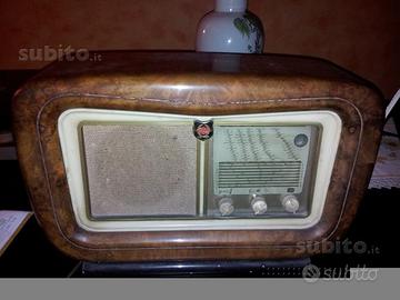 Radio d' epoca UNDA a valvole