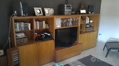 Mobile in Legno per Salone color ciliegio