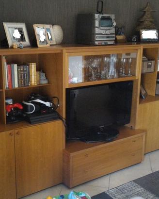 Mobile in Legno per Salone color ciliegio