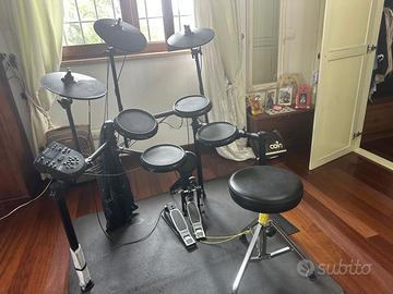Batteria elettronica Alesis Nitro drum kit DM7X