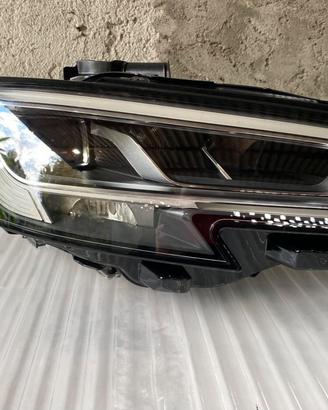 Faro anteriore destro LED originale Audi A3 8V 