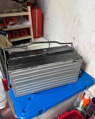 Cassetta attrezzi in metallo