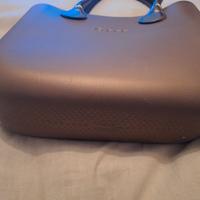 borsa o bag bronzo con manici lunghi