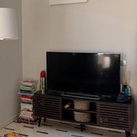 Mobile TV a 2 ante da Beliani