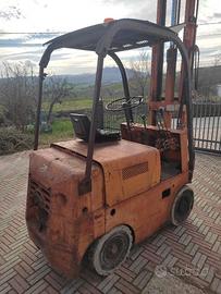 Carrello elevatore Om