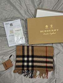 Sciarpa Burberry, spedizione in 24 ore