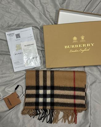 Sciarpa Burberry, spedizione in 24 ore