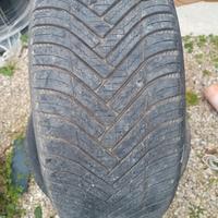 gomme 215/55R17 4 stagioni 