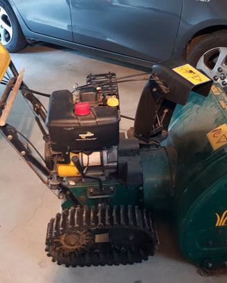 Spazzaneve a motore