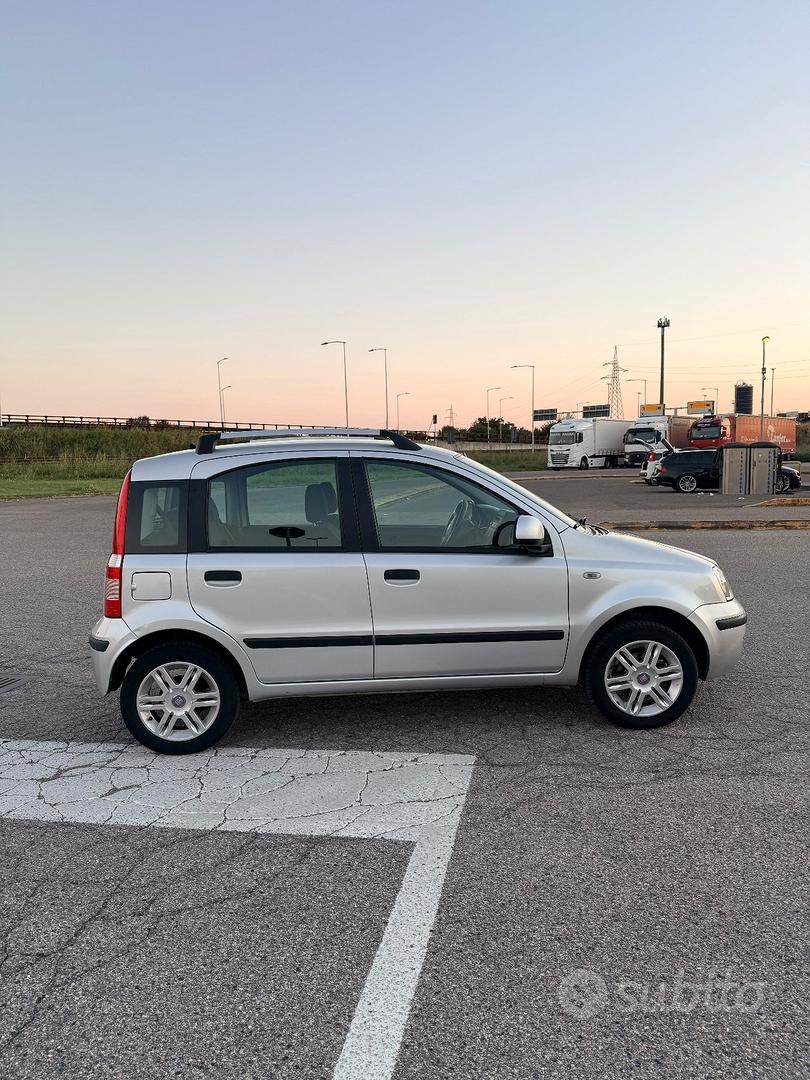 Fiat Panda 2010 photo 2